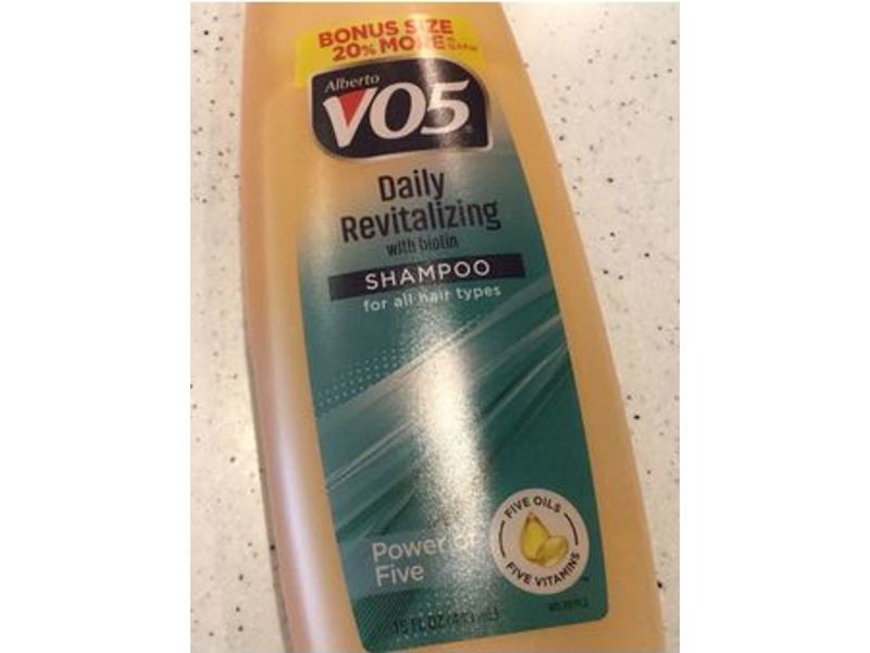 Alberto VO5 Daily Revitalizing Shampoo, Biotin, 15 fl oz/443 mL