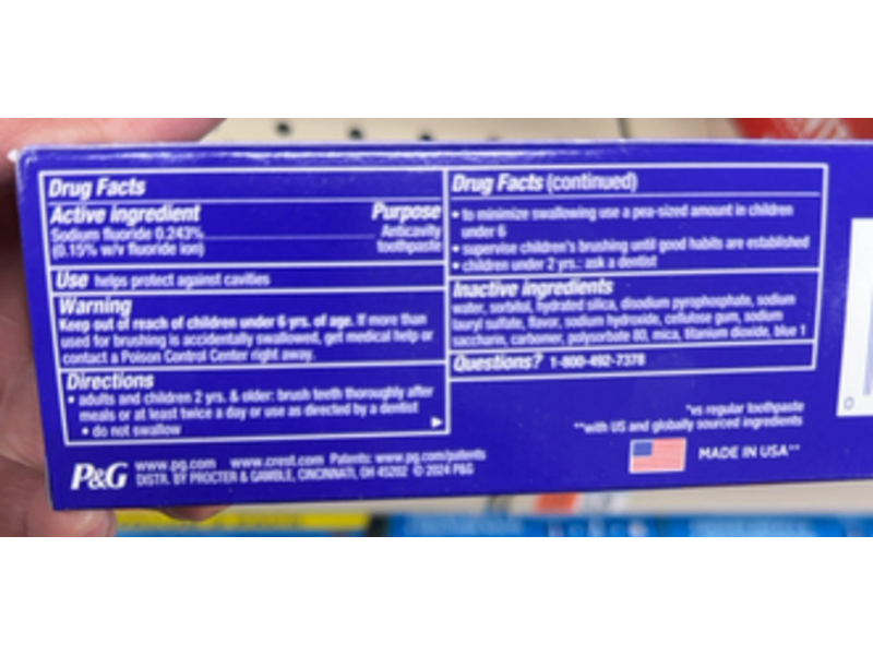 Crest 3D White Toothpaste, Polishing Mint, 2.7 oz/76 g