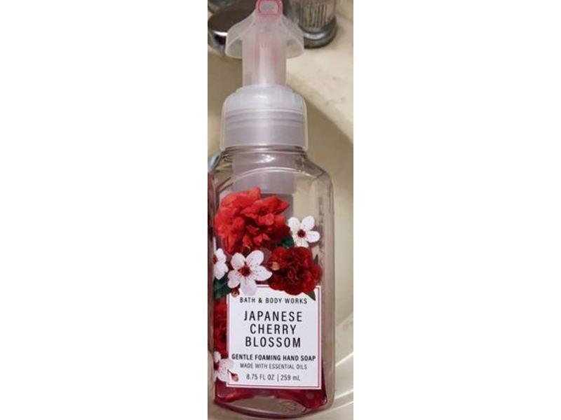 Bath & Body Works Foaming Hand Wash Japanese Cherry Blossom, 8.75 fl oz/259 mL