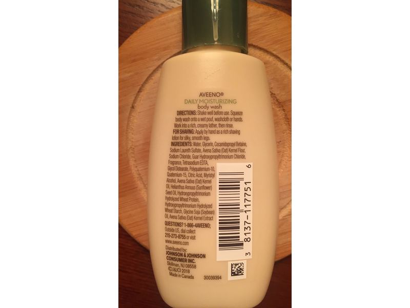 Aveeno Daily Moisturizing Body Wash, Nourishing Oatmeal, 33 fl oz/975 mL