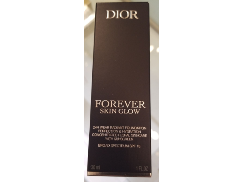 Dior Forever Skin Glow Radiant Foundation, 1.5N Neutral, 1 fl oz/30 mL