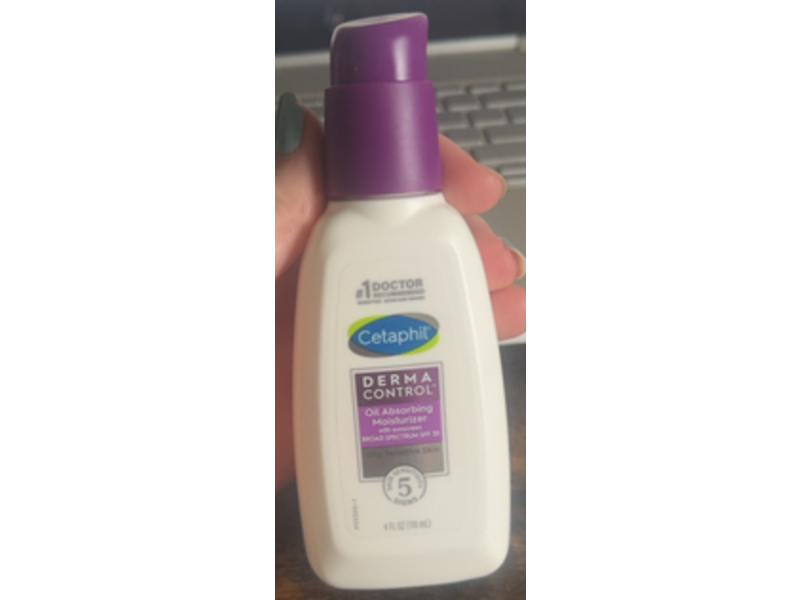 Cetaphil Derma Control Oil Absorbing Moisturizer Sunscreen, SPF 30, 4 fl oz/118 mL