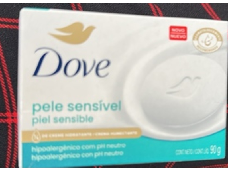 Dove Sensitive Skin Bar Soap, 90 g