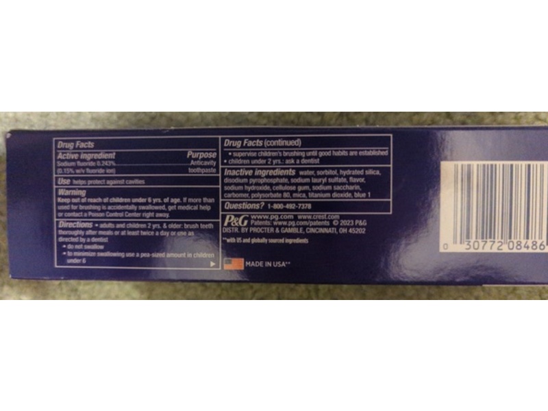 Crest 3D White Stain Eraser Toothpaste, Icy Clean Mint, 4.4 oz/124 g