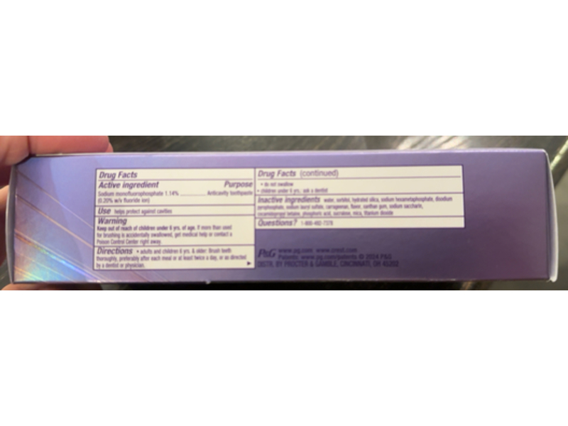 Crest 3D White Brilliance Deep Stain Remover Daily Toothpaste, Dazzling Mint, 3.1 oz/87 g