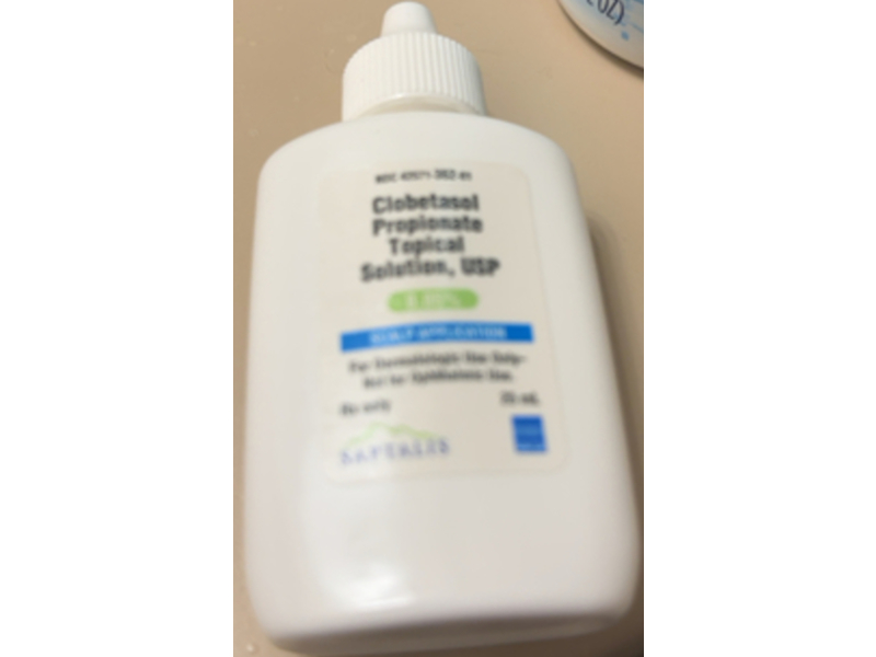 Clobetasol Propionate Solution 0.05%, 25 ml, Micro Labs (Rx)
