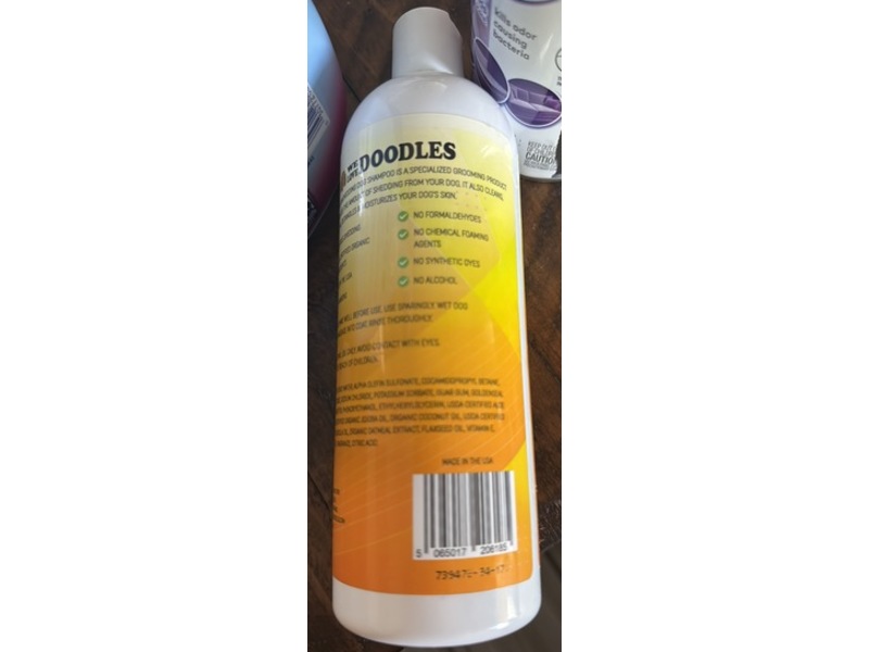 We Love Doodles De Shedding Dog Shampoo, She Control, 16 fl oz/473 mL