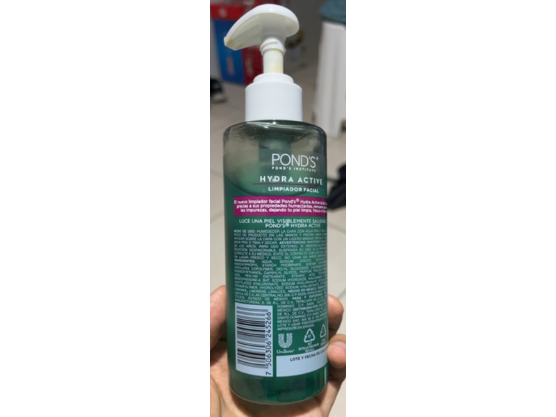 Pond's Hydra Active Facial Cleanser, Hyaluronic Acid, 200mL
