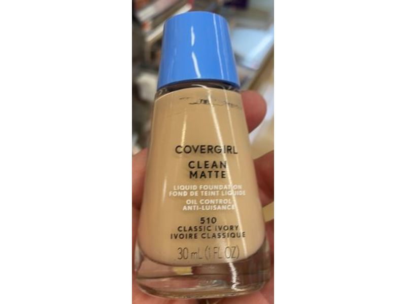 Covergirl Clean Matte Liquid Foundation, 510 Classic Ivory, 1 fl oz/30 mL
