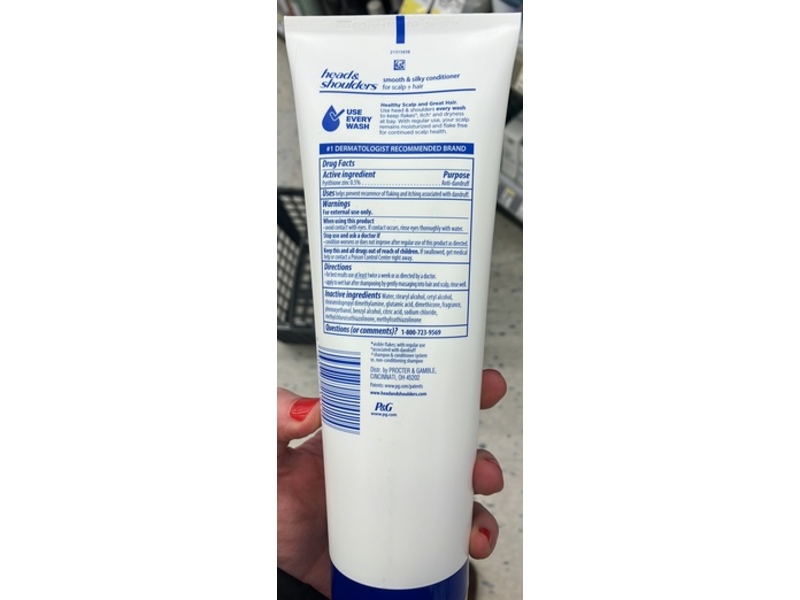 Head & Shoulders Dandruff Conditioner, Smooth & Silky, 10.6 fl oz/315 mL