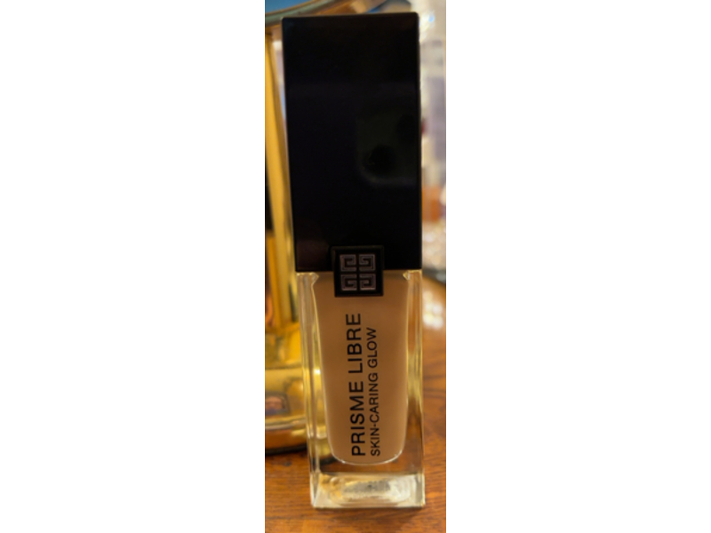 Givenchy Prisme Libre Skin Caring Glow Foundation, N150, 1 fl oz
