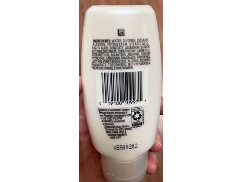 Jergens Ultra Healing Extra Dry Skin Moisturizer, Vitamin C, E & B5, 3 fl oz/88 mL