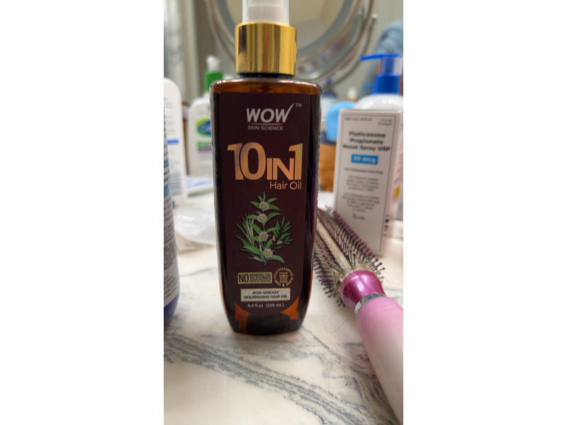 Wow Skin Science 10 in 1 Hair Oil, Non Greasy Nourishing Hair oil, 6.76 fl oz/200 mL