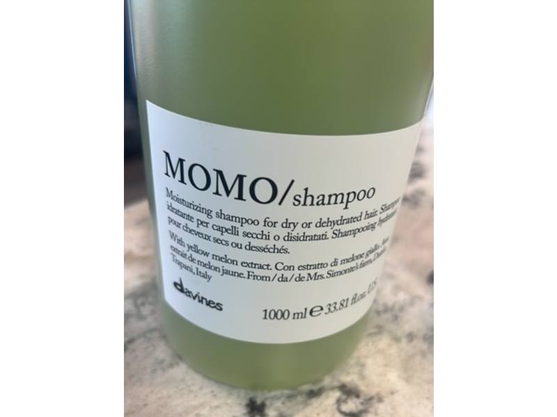 Davines Momo Shampoo, 33.8 fl oz/1000 mL