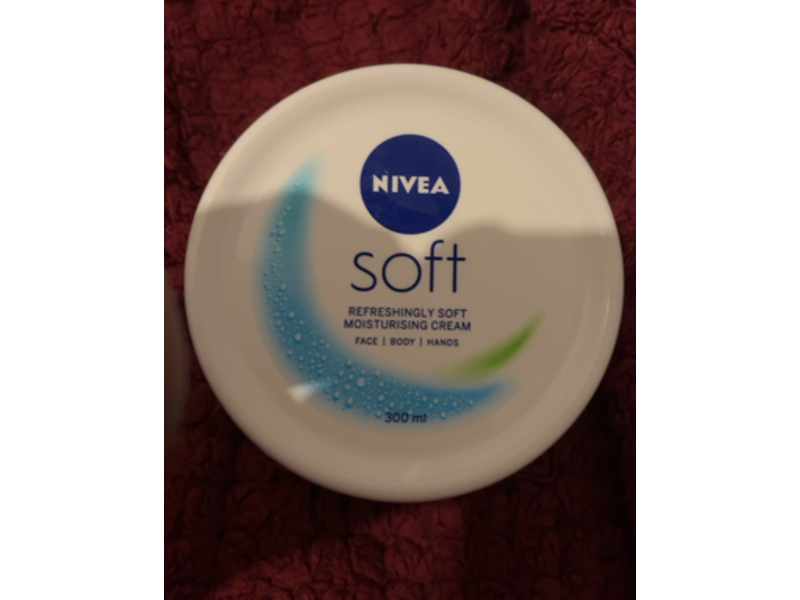 Nivea Refreshingly Soft Moisturizing Cream, 300 mL