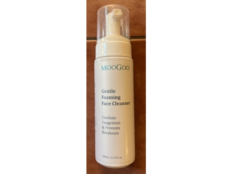 MooGoo Gentle Foaming Face Cleanser, 6.76 fl oz/200 mL
