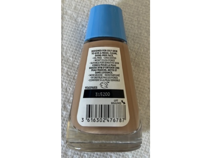 CoverGirl Clean Matte Liquid Foundation, 548 Perfect Beige, 1 fl oz/30 mL