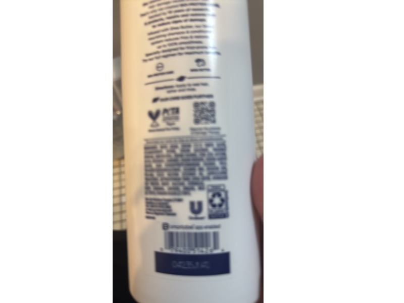 Dove Anti-Frizz & Smooth Damage Therapy Shampoo, 18 fl oz/532 mL