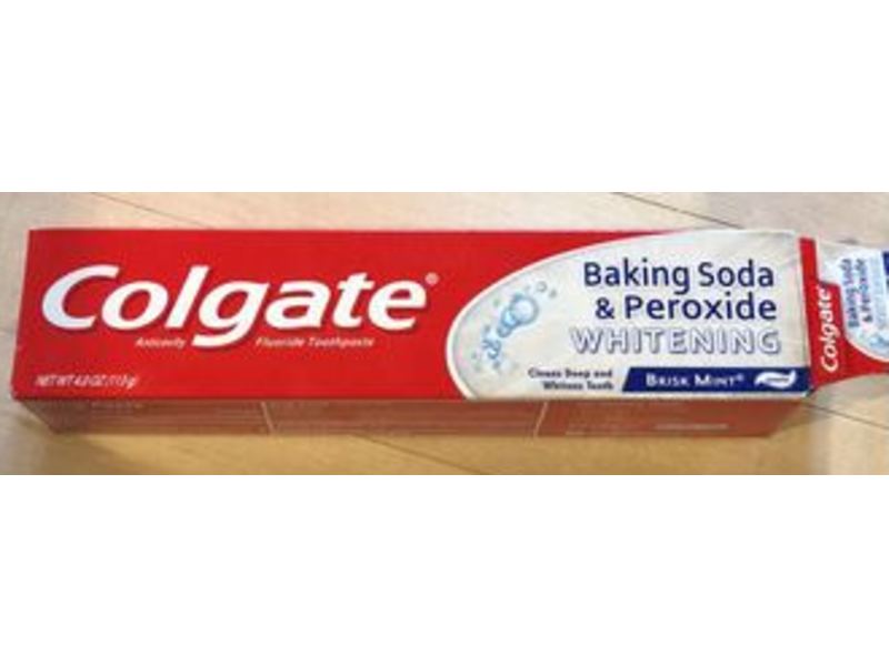 Colgate Baking Soda and Peroxide Whitening Toothpaste, Brisk Mint, 4 oz / 113 g
