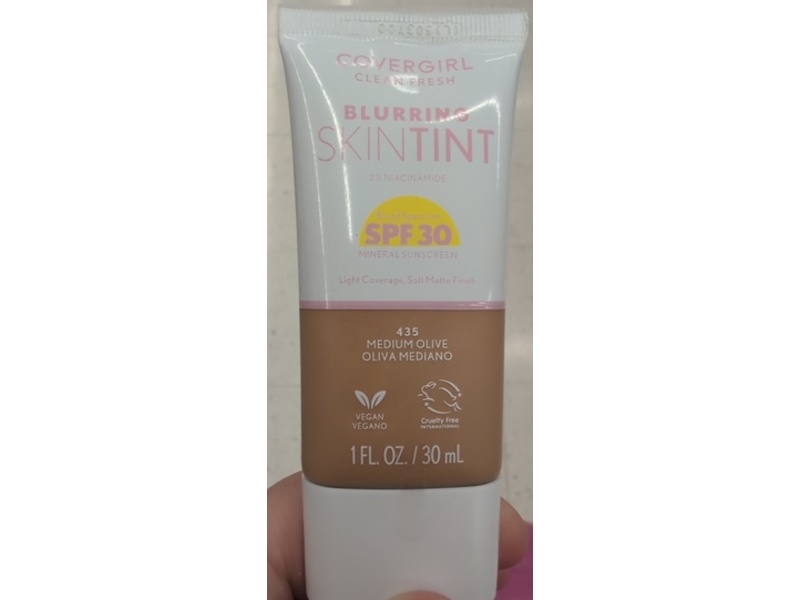 CoverGirl Clean Fresh Blurring Skin Tint Mineral Sunscreen, SPF 30, 435 Medium Olive, 1 fl oz/30 mL