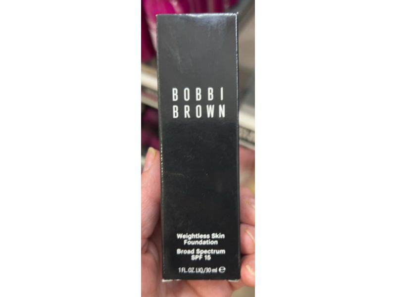 Bobbi Brown Weightless Skin Foundation, SPF 15, 40 Golden Beige, 1 fl oz/30 mL