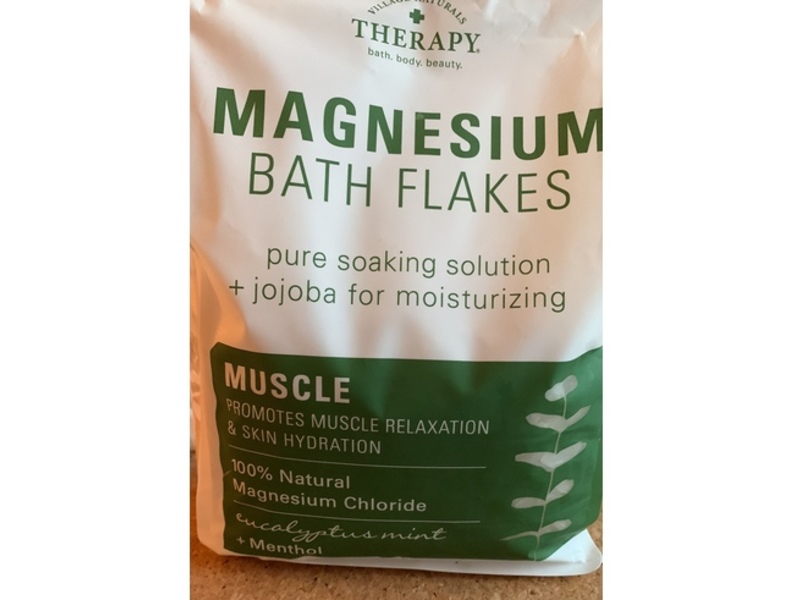 Village Naturals Therapy Magnesium Bath Flakes, Eucalyptus Mint & Menthol, 1.13 kg