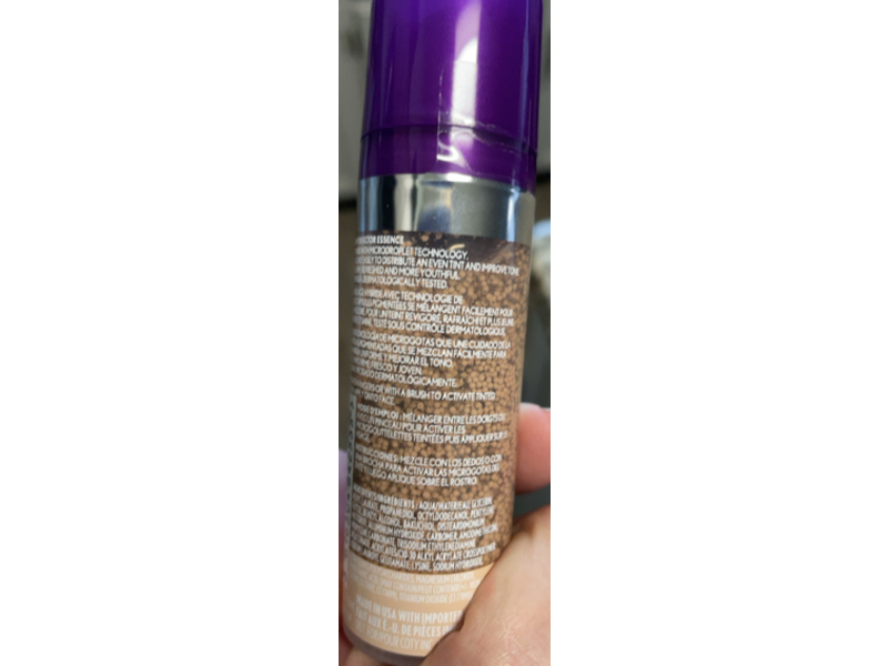 Covergirl Simply Ageless Skin Perfector Essence Hydro Fresh Tint, 30 Light - Medium, 1 fl oz/30 mL