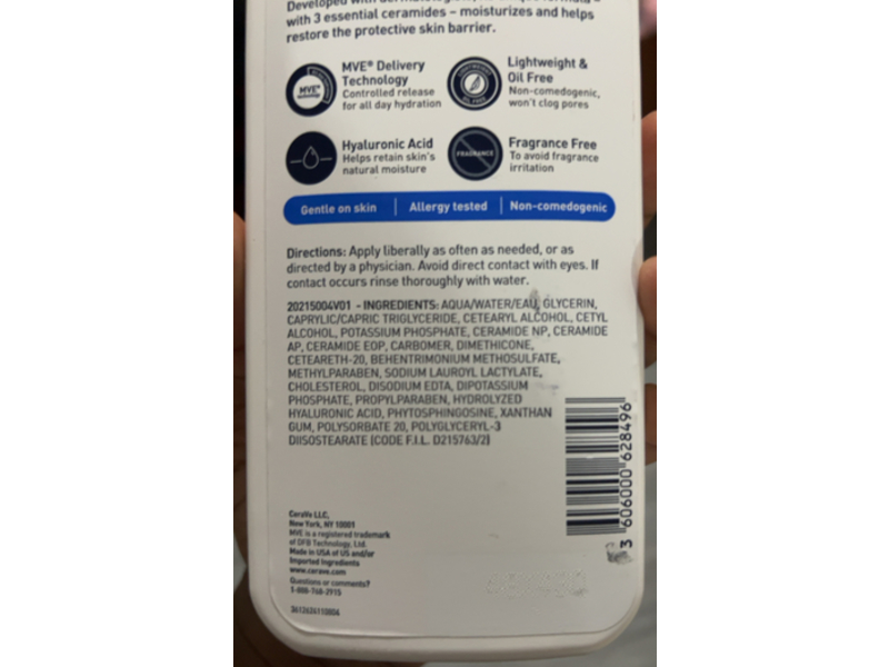 CeraVe Daily Moisturizing Lotion, 3 Essential Ceramides & Hyaluronic Acid, 11 fl oz/325 mL