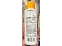 Family Beauty Moisturizing lotion, Vitamin E, 4 fl oz/118 mL - thumbnail 3