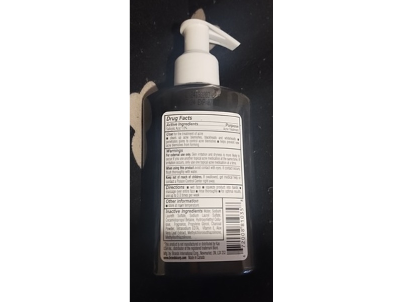 Kissable Charcoal Acne Clearing Cleanser, 5 fl oz/147 mL