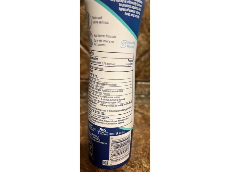 Secret Clinical Antiperspirant Dry Spray, Light & Fresh, 3.8 oz/107 g