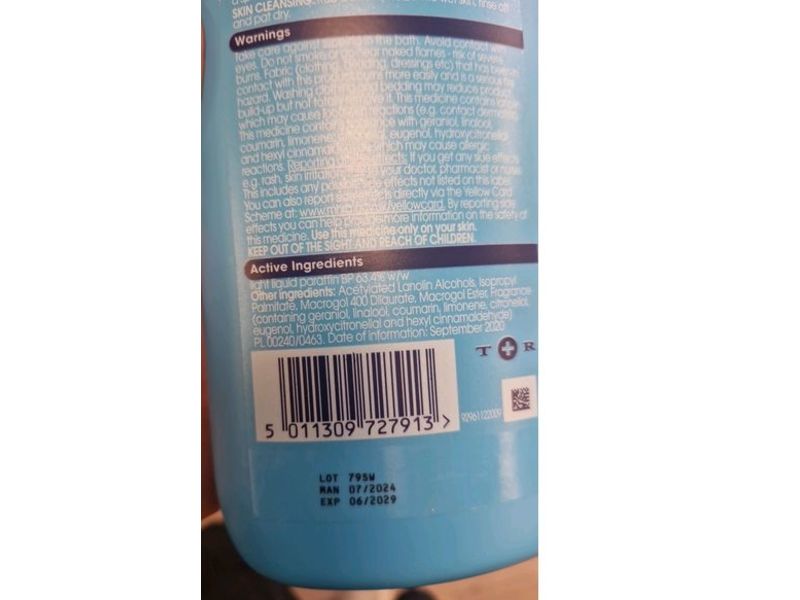 Oilatum Light Liquid Paraffin Emollient, 500 mL