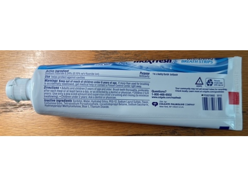 Colgate Max Fresh Breath Strips Toothpaste, Cool Mint, 6.3 oz/178 g