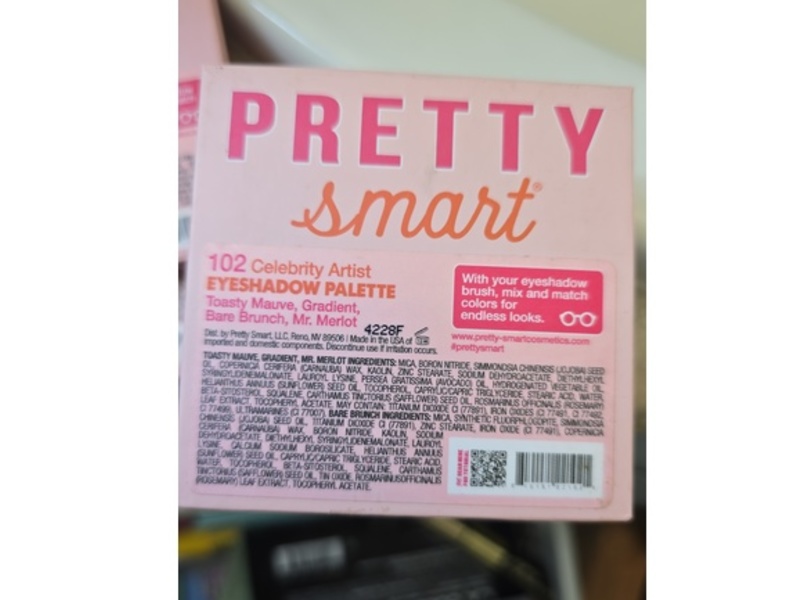 Pretty Smart Eyeshadow Palette, 102 Celebrity Artist, 0.15 oz/4.5 g