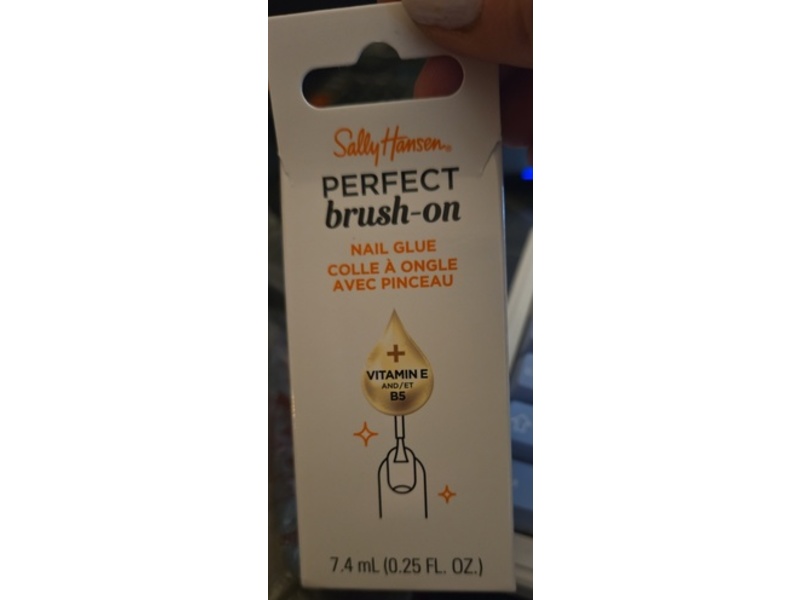Sally Hansen Perfect Brush-On Nail Glue, Vitamin E & B5, 0.25 fl oz/7.4 mL