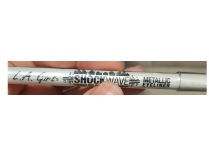 L.A. Girl Shockwave Metallic Eyeliner Pencil, Snowflake, 0.04 oz/1.2 g
