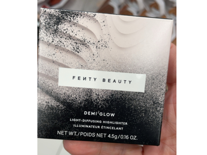 Fenty Beauty Demi' Glow Light-Diffusing Highlighter, Tutu Much, 0.16 oz/4.5 g