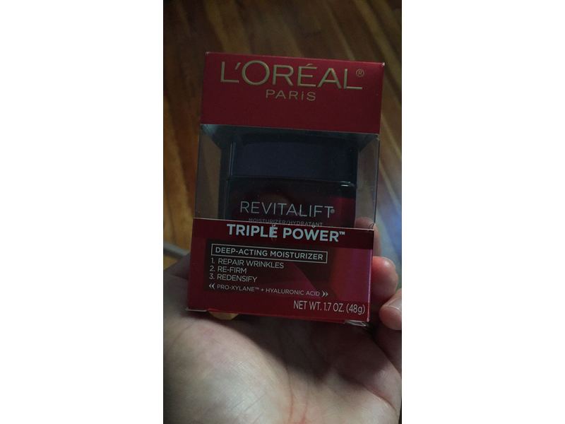 L'Oreal Revitalift Triple Power Moisturizer, 1.7 Oz