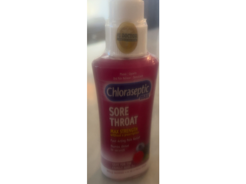 Chloraseptic Max Strength Sore Throat Spray, Wild Berries Flavor, 4.0 fl oz/118 mL