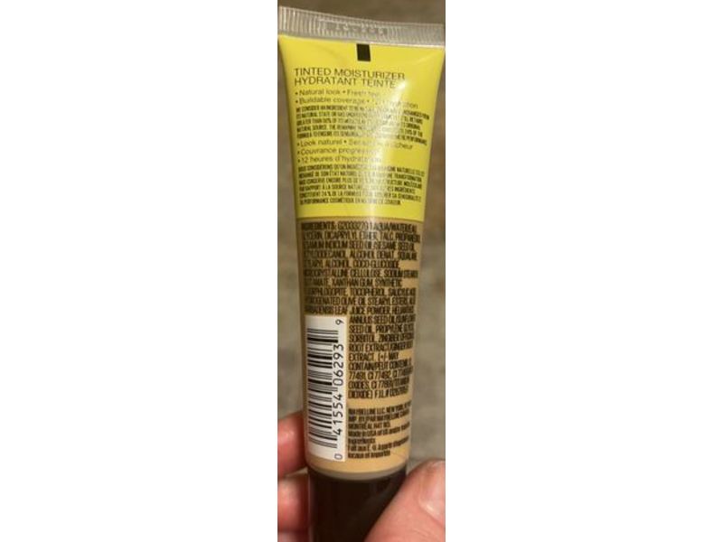 Maybelline New York Fit Me Tinted Moisturizer, 220, 1 fl oz/30 mL