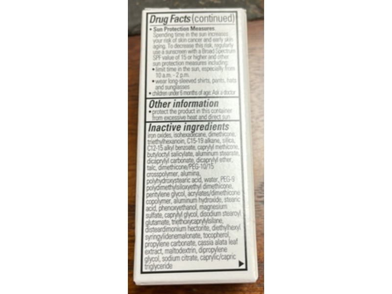 La Roche-Posay Anthelios Tinted Mineral Light Fluid Sunscreen, Deep, SPF 40, 0.17 fl oz/5 mL