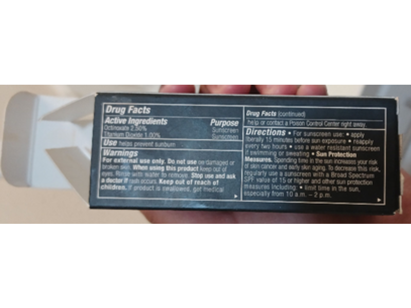 M.A.C Studio Fix Fluid Foundation, NW 22, 1 fl oz/30 mL