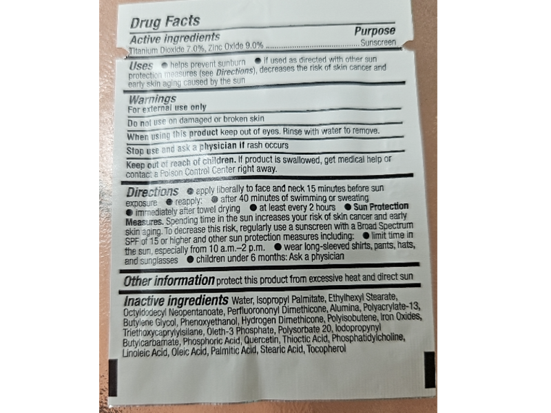 EltaMD Skincare UV Physical Tinted Face Sunscreen, SPF 41, 0.07 oz/2 g