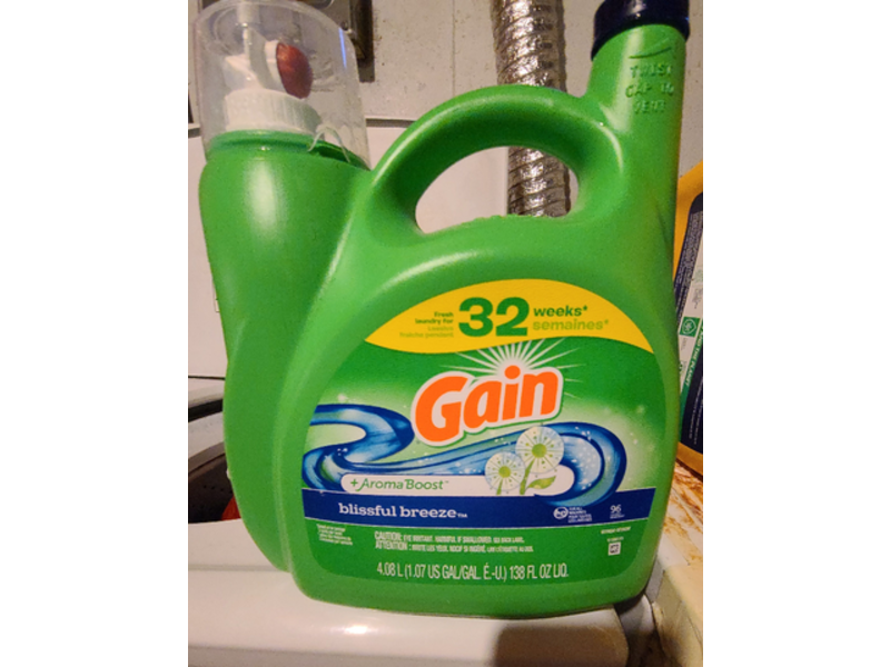 Gain + Aroma Boost Liquid Laundry Detergent, Blissful Breeze, 32 Loads, 138 fl oz/4.08 L