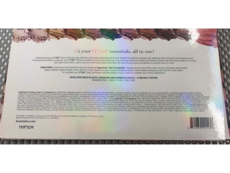 It Cosmetics It Girl Your Life-Changing Eye & Cheek Palette