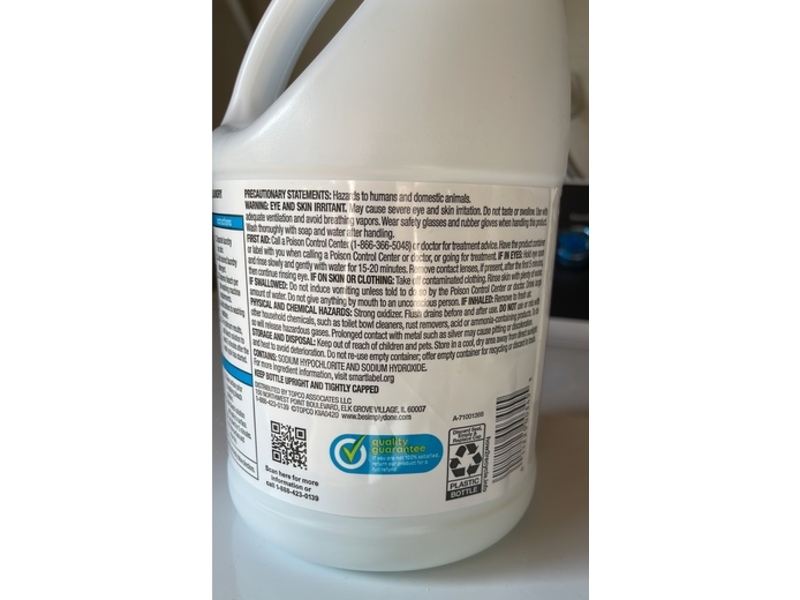 Simply Done Concentrated Low Splash Bleach, 81 fl oz/2.39 L