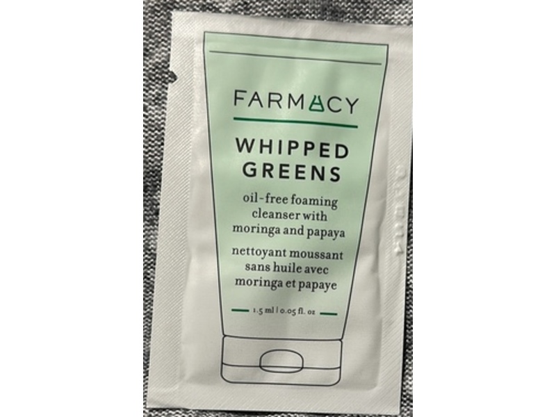 FARMACY Whipped Greens Oil-Free Foaming Cleanser, Moringa & Papaya, 0.05 fl oz/1.5 mL