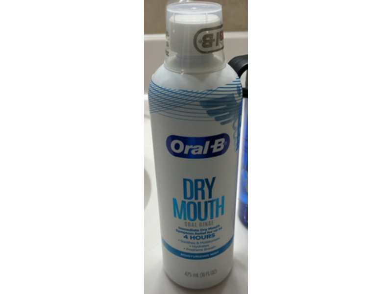Oral-B Dry Mouth Oral Rinse Mouthwash, Moisturizing Mint, 16 fl oz/475 mL