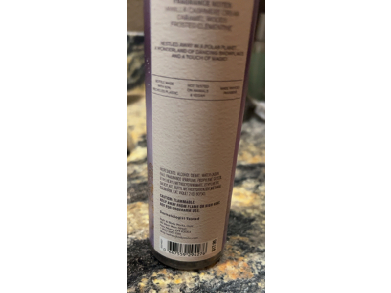 Bath & Body Works Snowflakes & Cashmere Fine Fragrance Mist, 8 fl oz/236 mL