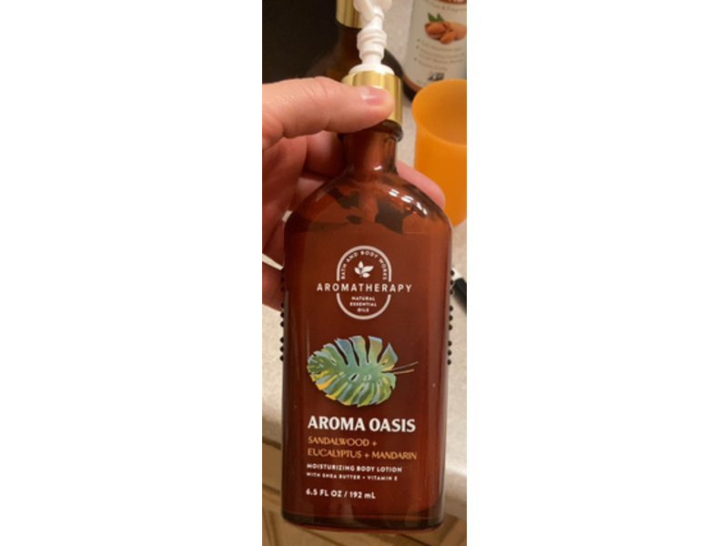 Bath & Body Works Aroma Oasis Moisturizing Body Lotion, Sandalwood + Eucalyptus + Mandarin, 6.5 fl oz/192 mL